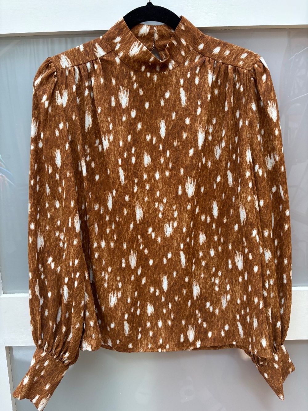 Brown and White Print XS Express Mock Neck Blouse
